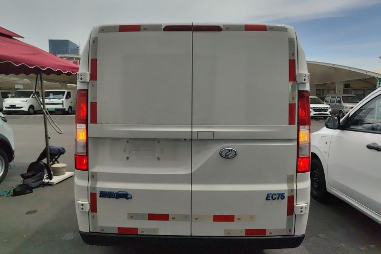 Used Ruichi EC75 2025 Intelligent Driving Ultra-Charging Version Pioneer II Type 50.1 kWh Rear