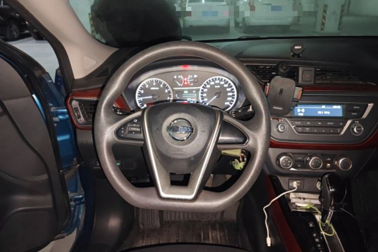 Used Nissan Lannia 2016 1.6L CVT Cool Edition Steering Wheel