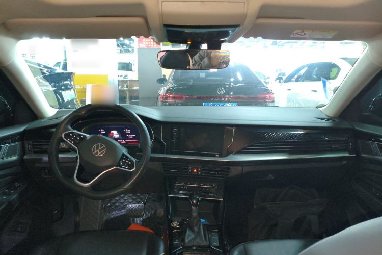 Used Volkswagen Passat 2023 Revised 330TSI Elite Edition Center Console