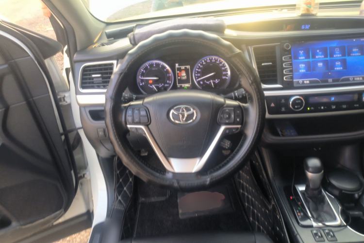 Used Toyota Highlander 2018 2.0T Four-Wheel Drive Luxury Version 7 Seats China VI Standard
