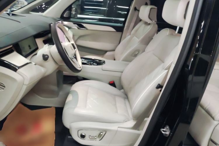 Used Volvo EM90 2025 Ultra Six-Seater
