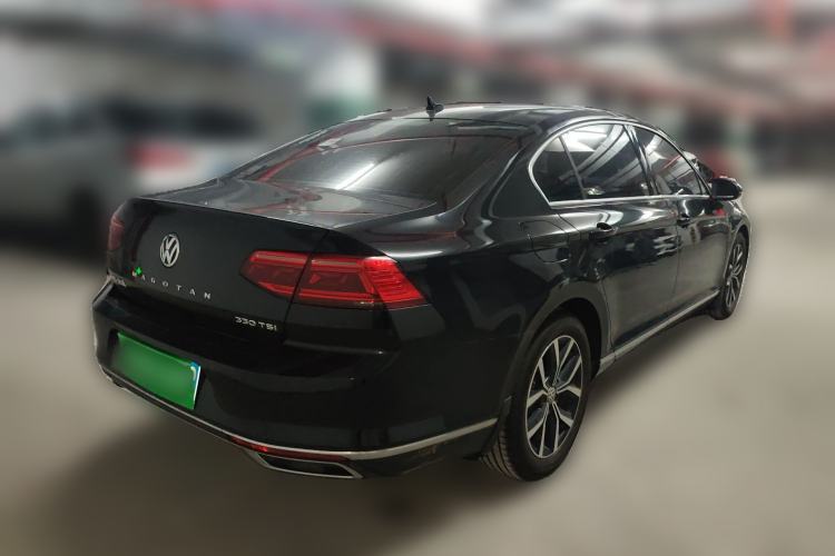 Used Volkswagen Magotan 2020 330TSI DSG Leading Model Rear Right 45 Deg