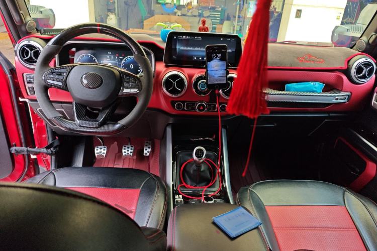 Used BAIC Off-Road BJ40 2019 PLUS 2.3T Manual Four-Wheel Drive Prestige Edition China VI Emission Standard