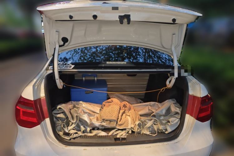 Used Volkswagen Jetta 2015 Zhuihui Edition 1.4L Manual Fashion Model Trunk