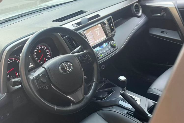 Used Toyota RAV4 2016 2.0L CVT Two-Wheel Drive Smart Edition China V Standard