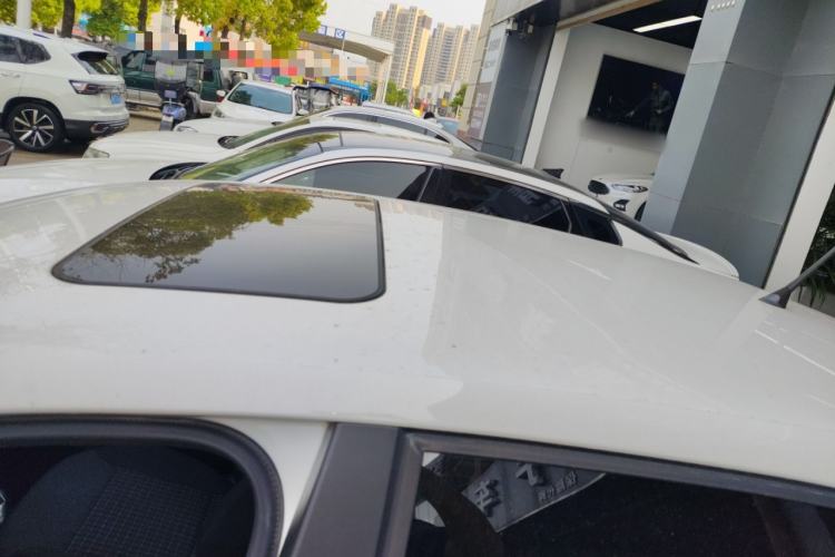 Used Volkswagen Polo 2016 1.6L Automatic Comfort Model Roof