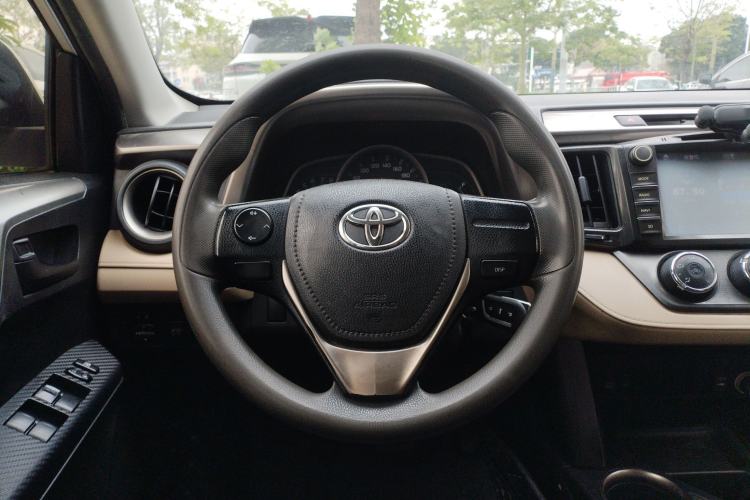 Used Toyota RAV4 2013 2.0L CVT Two-Wheel Drive Urban Edition