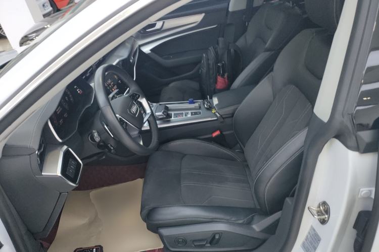 Used Audi A7L 2024 45TFSI S-line Dream-Building Edition Flow Crystal Package
