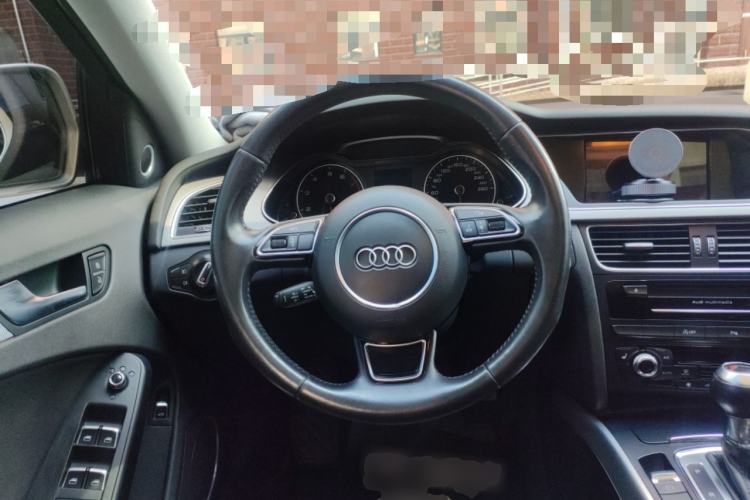 Used Audi A4 2014 40 TFSI allroad quattro plus version Steering Wheel