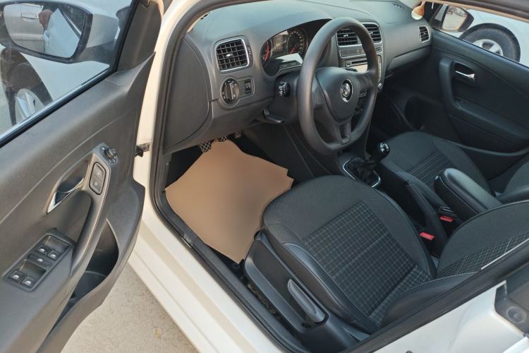 Used Volkswagen Polo 2014 1.4L Manual Comfort Edition Driver Seat