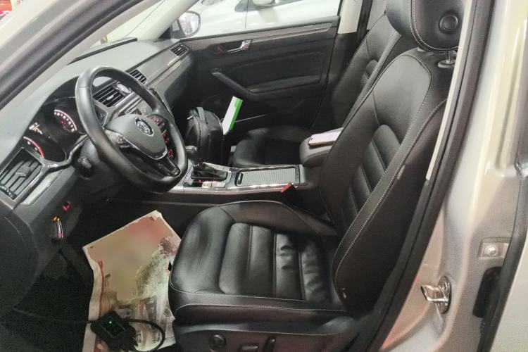 Used Volkswagen Passat 2016 330TSI DSG Luxury Edition Left Front Seat