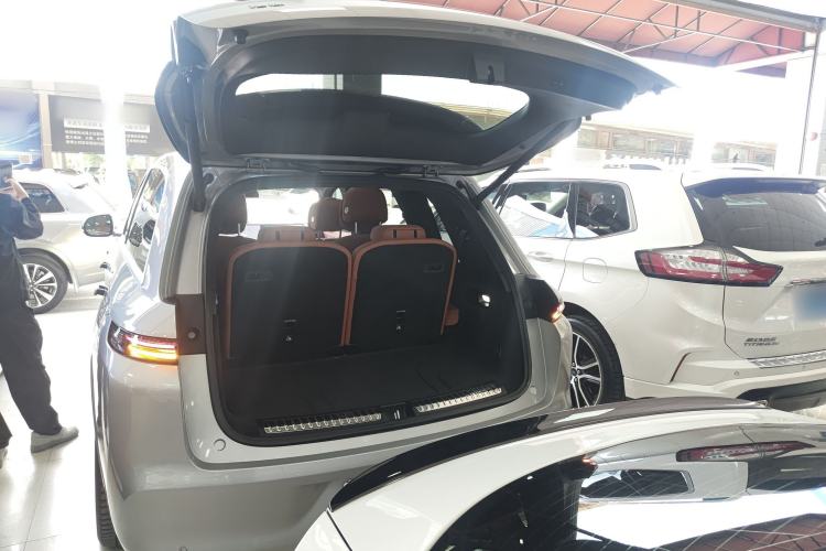 Used Li Auto L8 2023 Pro Model
