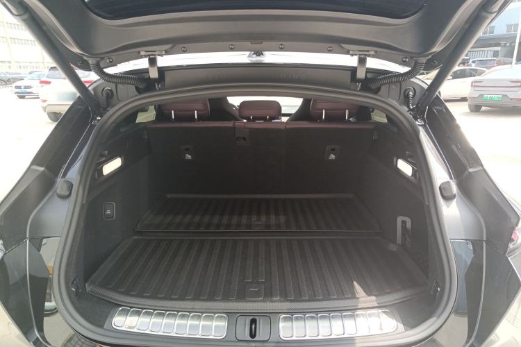 Used Nio ET5T 2025 75 kWh Touring Trunk