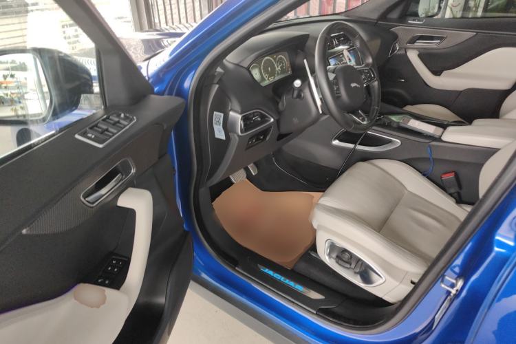 Used Jaguar F-PACE 2016 3.0 SC Four-Wheel Drive S High-Performance Edition Driver Seat