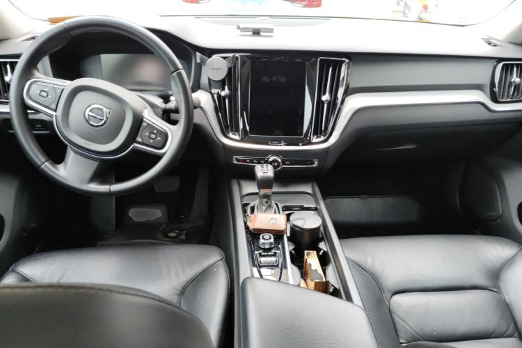 Used Volvo S60 2021 T4 Zhiyi Luxury Edition