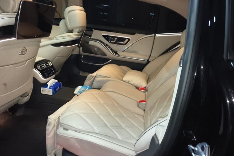 Used Mercedes-Benz Maybach S-Class 2023 S 480 4MATIC Left Rear Seat