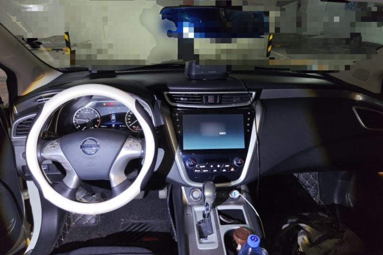 Used Nissan Murano 2019 2.5L XL Two-Wheel Drive Smart Connect Luxury Edition China VI Standard Center Console