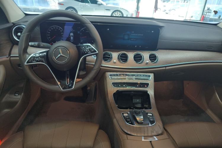 Used Mercedes-Benz E-Class 2022 Second Facelift E 300 L Luxury Edition
