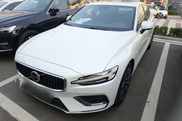 Used Volvo S60 2025 B4 Zhiyuan Luxury Edition
