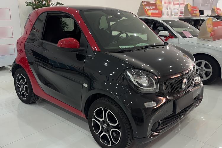 Used smart fortwo 2019 0.9T 66kW Hardtop Engine Version China VI Emission Standard
