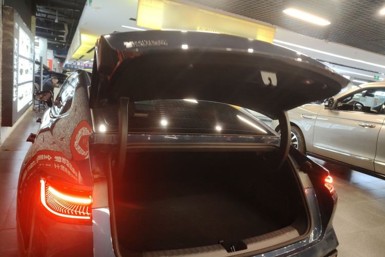 Used Geely Galaxy Galaxy 8 2025 130km EM-P Exploration Edition
