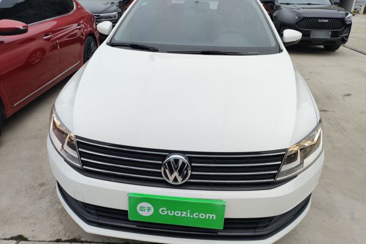 Used Volkswagen Lavida 2017 1.6L Manual Fashion Edition Front