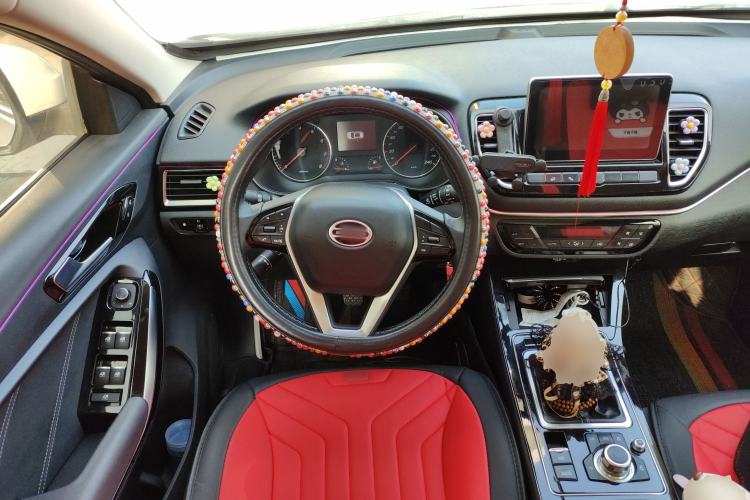 Used FAW Senya R9 2018 1.2T Manual Luxury Smart Edition
