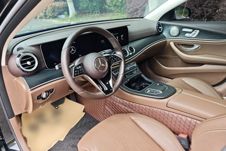 Used Mercedes-Benz E-Class 2023 E 300 L Luxury Model Interior 3