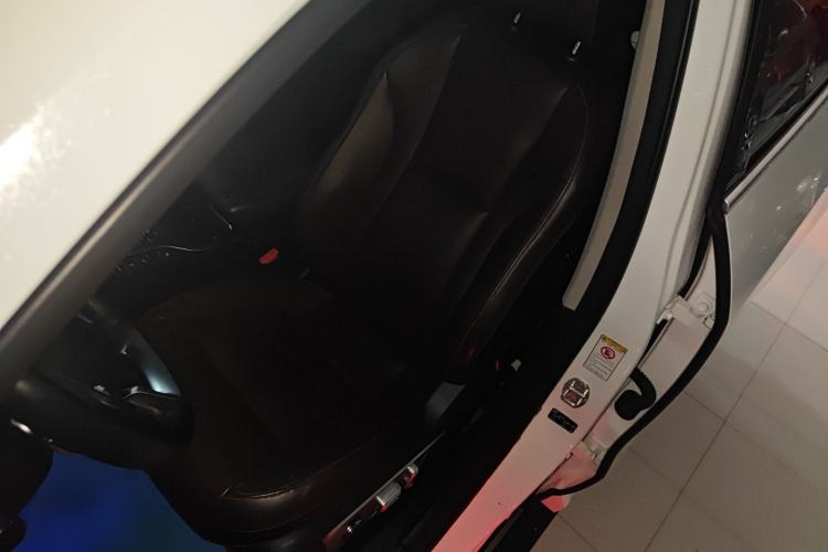 Used Wey VV6 2021 2.0T Two-Wheel Drive Smart Protection+