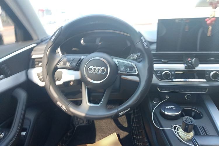 Used Audi A4L 2022 40 TFSI Luxury Dynamic Model
