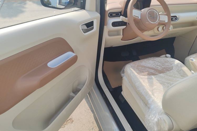 Used Wuling Hongguang MINIEV 2024 3rd Generation 215km Youth Edition