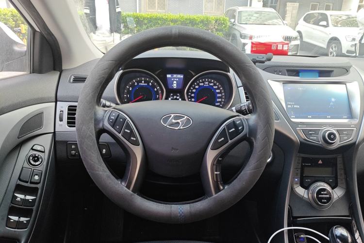 Used Hyundai Elantra (5th Generation / Langdong) 2015 1.6L Automatic Luxury Model Steering Wheel