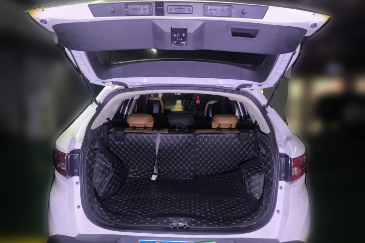 Used Soueast DX7 2015 1.5T Automatic Luxury Model Trunk