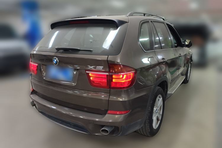 Used BMW X5 2013 xDrive35i Leading Model Rear Right 45 Deg