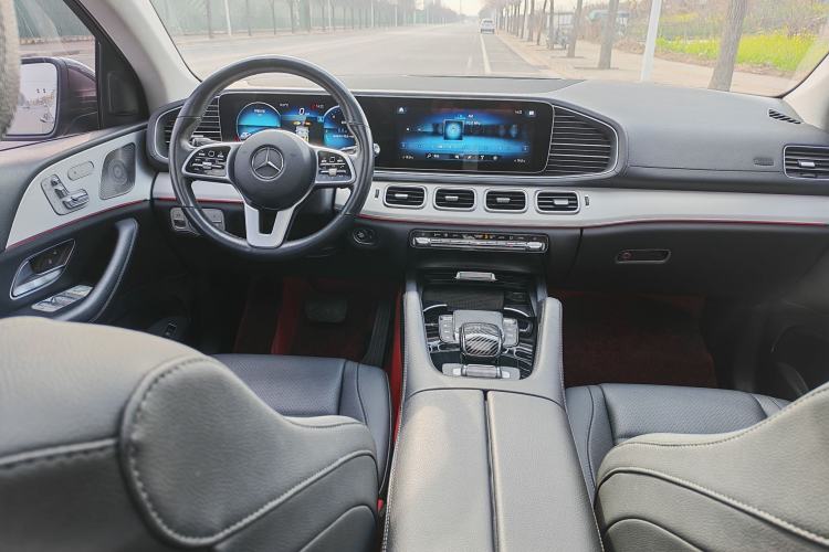 Used Mercedes-Benz GLE Coupe 2020 GLE 350 4MATIC Coupe SUV Luxury Model Interior 3