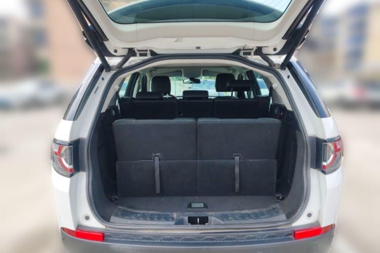 Used Land Rover Discovery Sport 2016 2.0T HSE Trunk