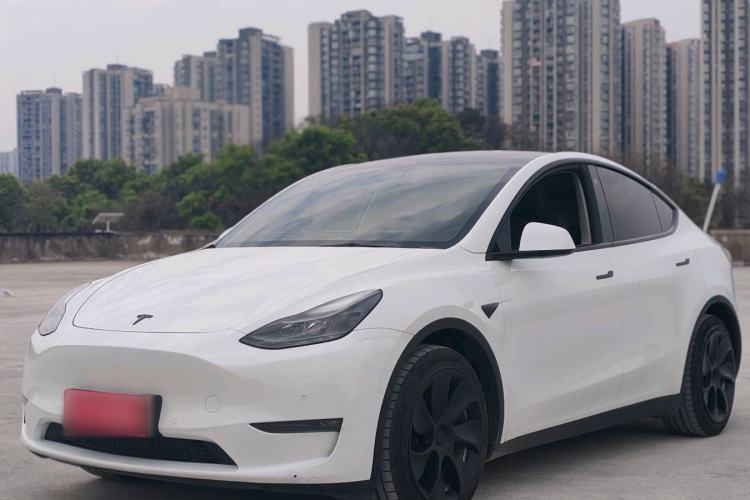 Used Tesla Model Y 2022 Long-Range All-Wheel-Drive Version