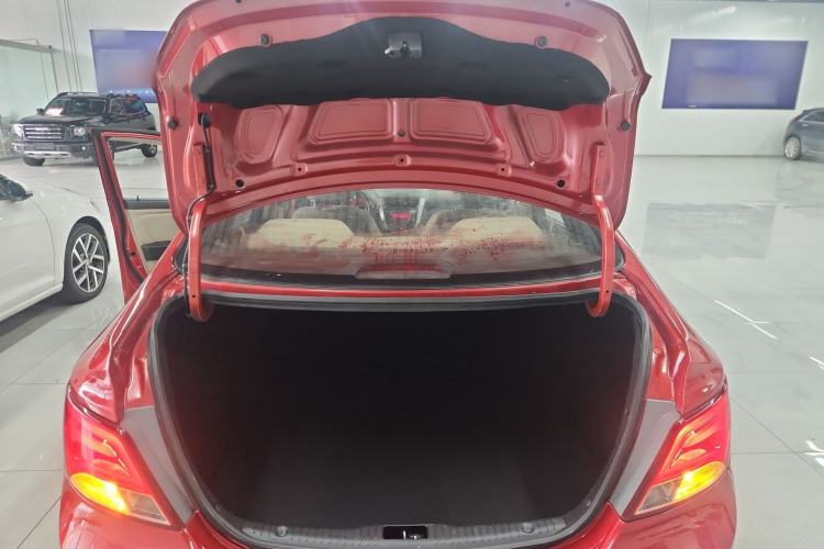 Used Hyundai Verna (older generation) 2016 1.4L Manual Smart GLS Trim Trunk