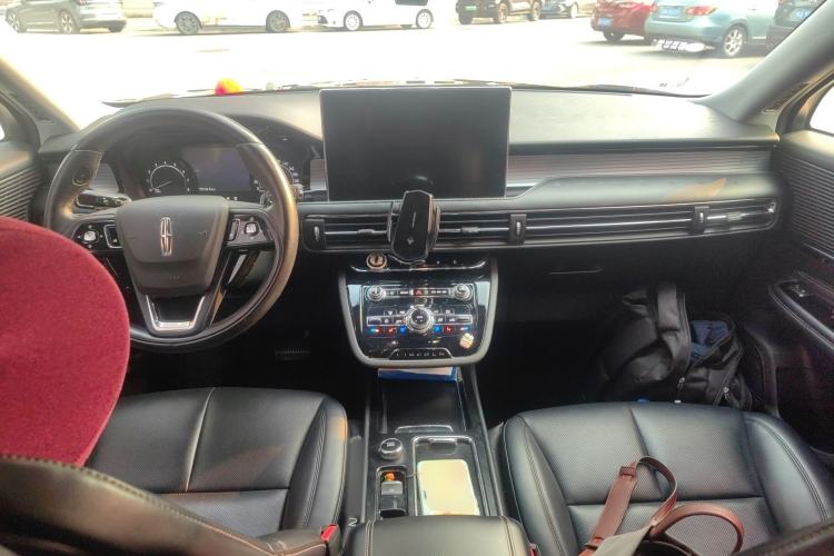 Used Lincoln Corsair 2021 2.0T Two-Wheel Drive Deluxe Edition Center Console