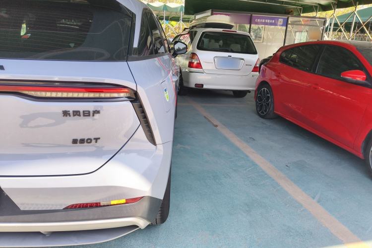 Used Venucia V 2021 260T Idol Edition