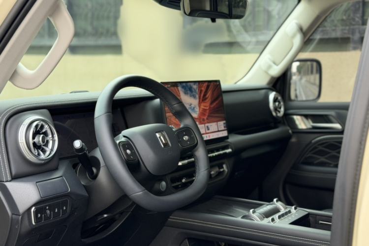 Used Tank 300 New Energy 2025 Hi4-T
