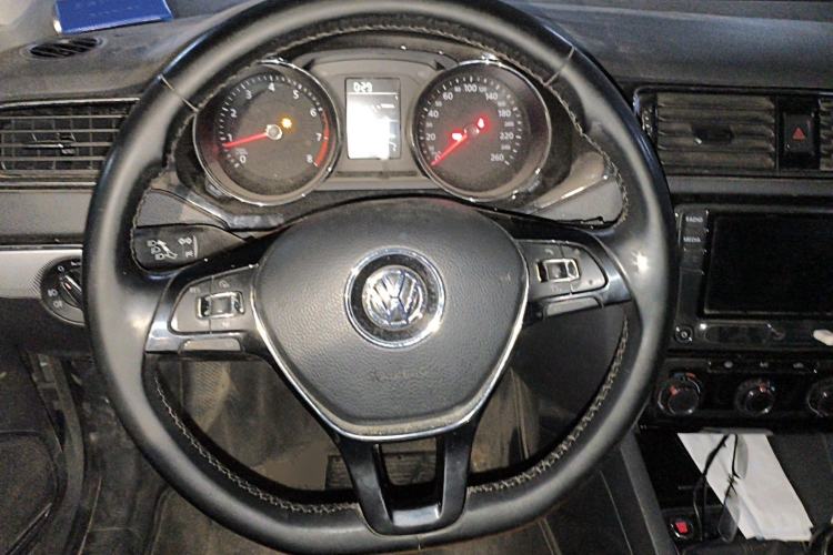 Used Volkswagen Sagitar 2018 1.6L Manual Comfort Model Steering Wheel