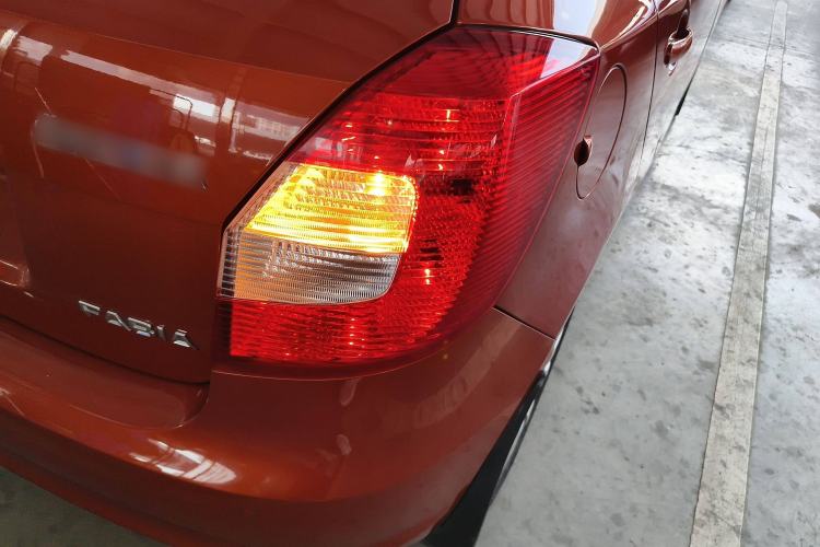 Used Skoda Fabia 2014 1.4L Automatic Crystal Edition
