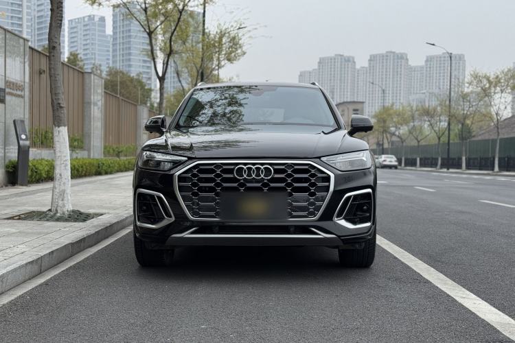 Used Audi Q5L 2022 40T Fashionable and Dynamic Model
