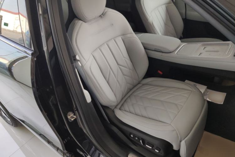 Used Nio ES6 2025 100 kWh Right Front Seat