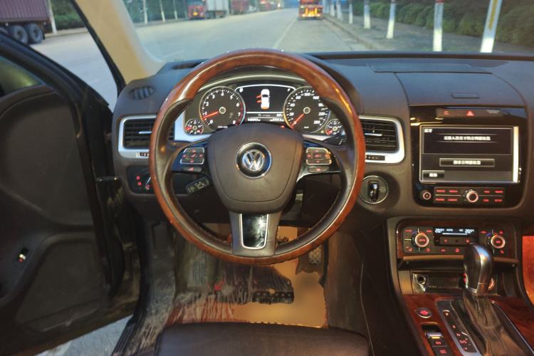 Used Volkswagen Touareg 2015 3.0 TSI Luxury Model