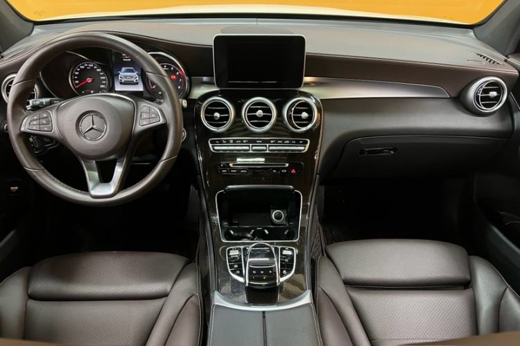 Used Mercedes-Benz GLC 2018 Facelift GLC 260 4MATIC Luxury Edition