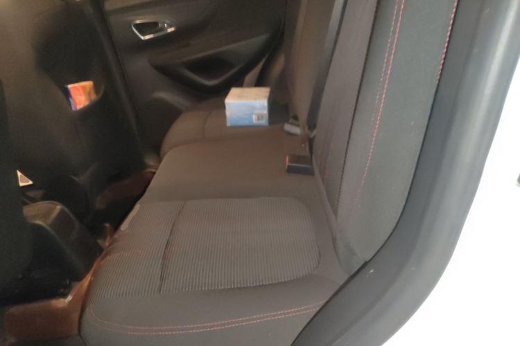 Used Buick Encore 2015 1.4T Automatic Two-Wheel Drive Urban Elite Version
