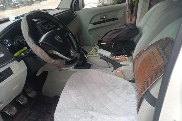 Used Jinbei New Hiace X30L 2018 1.5L Box Truck Wealth Edition DLCG14 Left Front Seat