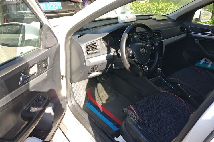 Used Volkswagen Gran Lavida 2015 1.6L Automatic Comfort Edition
